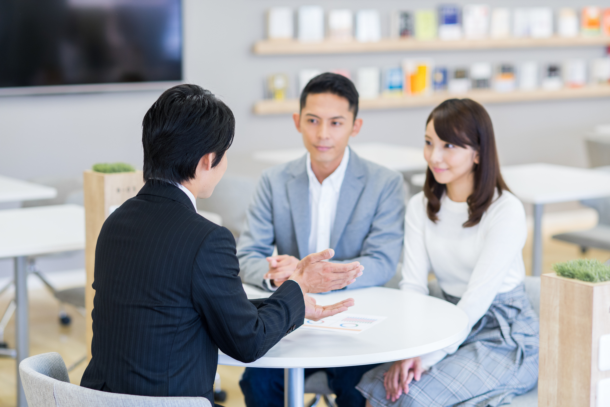 FP無料相談、なぜ無料？勧誘される？有料相談との違いや注意点も解説！ | FP無料相談サービスのマネプロ【公式】